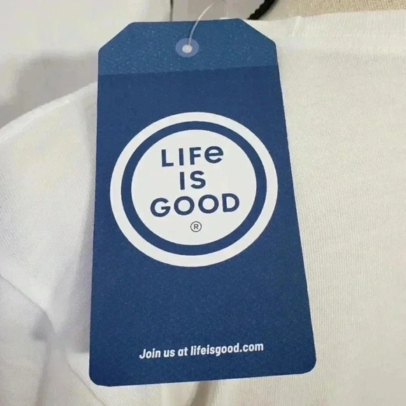 NWT Life is Good Heart Pride Rainbow Tee - Picture 8 of 9